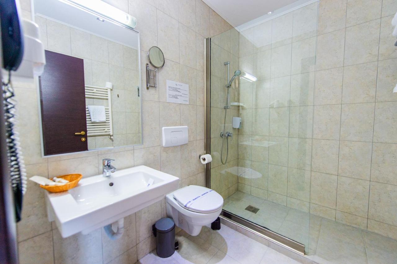 Hotel Prestige Mamaia Eksteriør billede