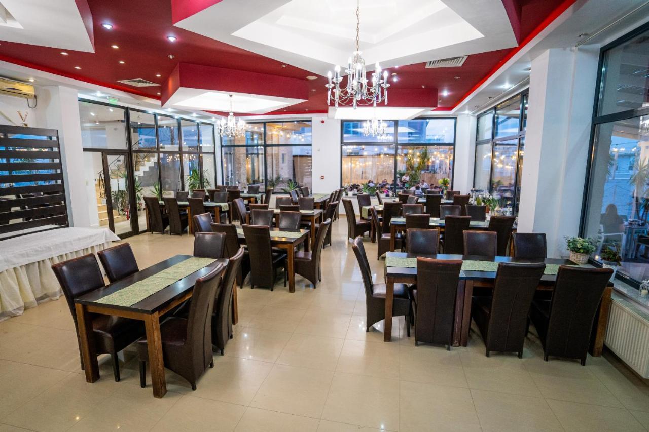 Hotel Prestige Mamaia Eksteriør billede